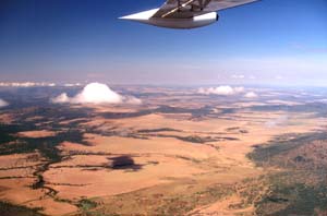 Luftbild vom "Flickenteppich" der Masai Mara, Kenia. / Aerial view of the "patchwork" of Masai Mara, Kenya. / (c) Walter Mitch Podszuck (Bwana Mitch) - #980907-027