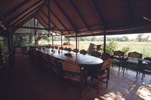 Esszelt vom Vumbura Camp. NG22 (Kwedi Reserve), Botsuana. / Dining tent of Vumbura camp. NG22 (Kwedi Reserve), Botswana. / (c) Walter Mitch Podszuck (Bwana Mitch) - #991231-061